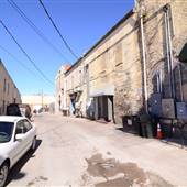 Laurel St.