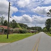 Mulberry Way / Lord Effingham Drive