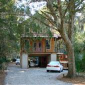 Vantosh River House