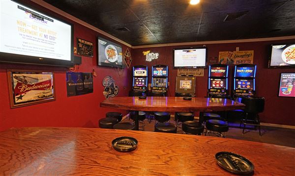 Blueberry Hill Bar And Grill