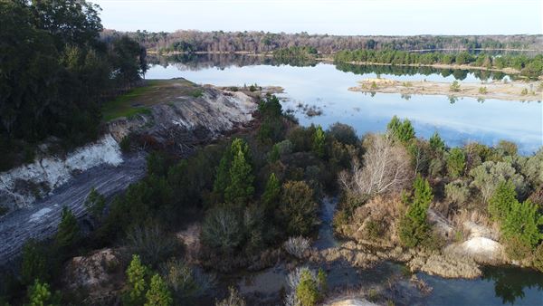 Borrow Pit off 17